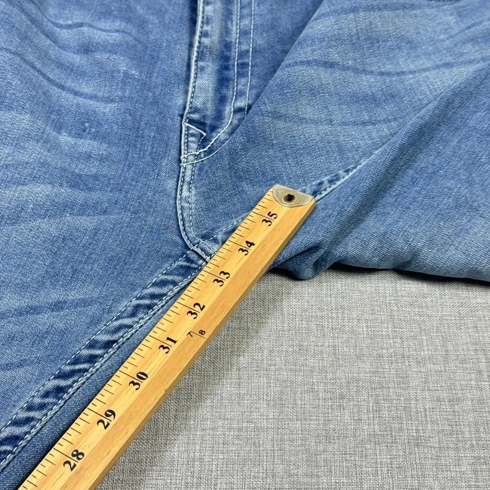 True Religion Jeans Mens 44x34 Straight‎ Blue Light Wash Denim Logo Pockets